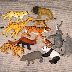 Safari Adventure Animal Figurine Set - Multicolor
